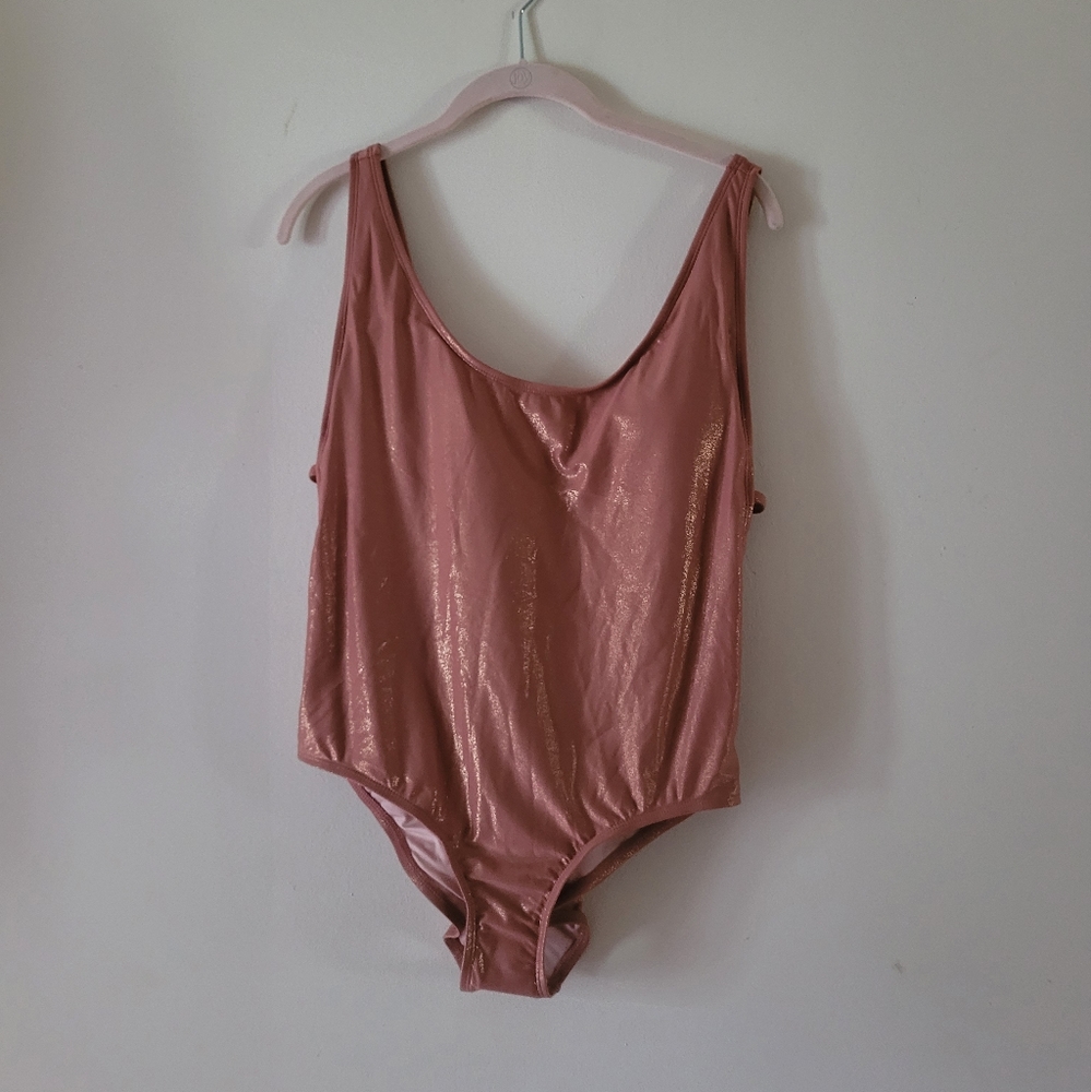 Mae bathing suit, new without tags